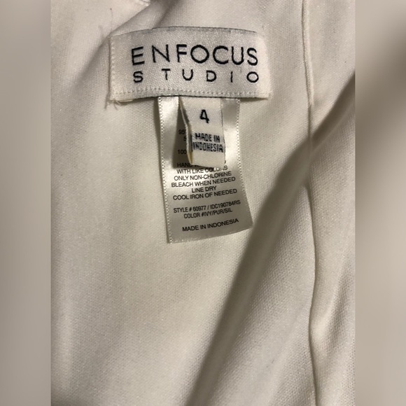 Beautiful floral dress - Picture 4 of 4